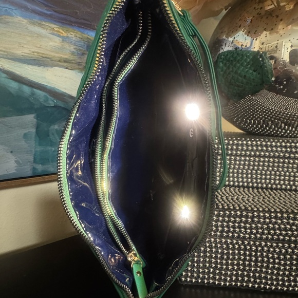 Green Quilted Pouch - Picture 7 of 7